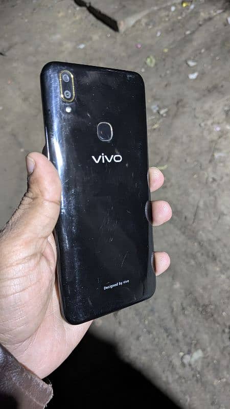 vivo y85 4/64  10/9 condition 1