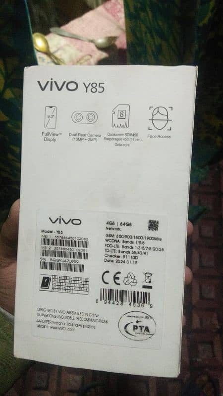 vivo y85 4/64  10/9 condition 6