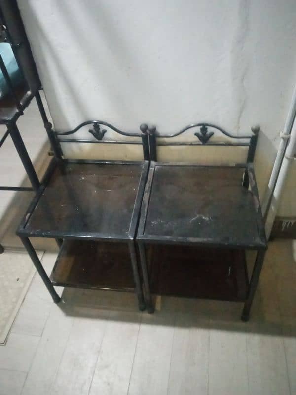 Old Rod Iron Bed Set 0