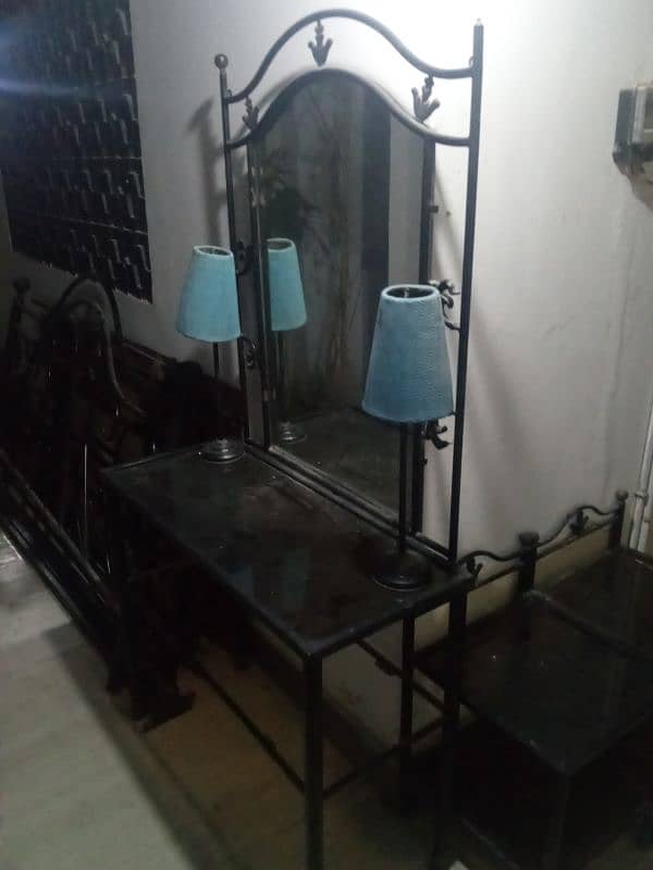 Old Rod Iron Bed Set 1