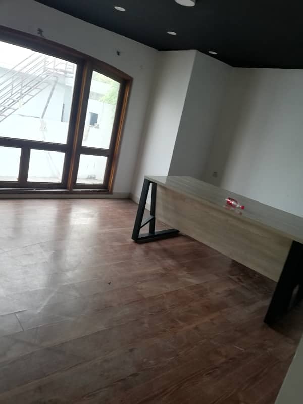 Gulberg 3 Upper Portion 2 Kanal With Separate Gate 5 Beds For Silent Office 17