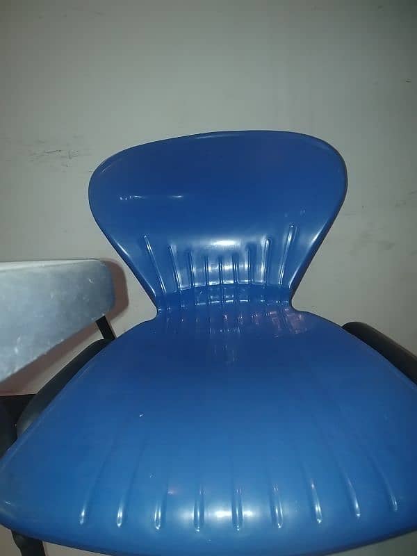 School chairs ( 3 chairs) for sale || College chairs || Academy chairs 1