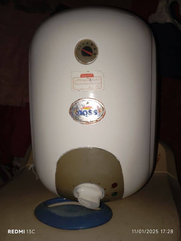 boss electric geyser 15liter 0