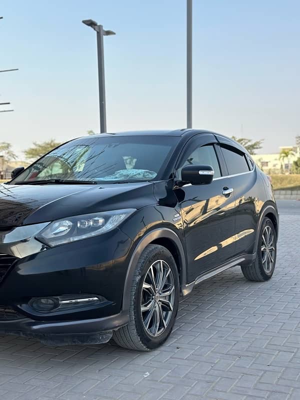 Honda Vezel x 1