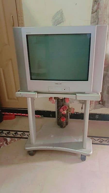 Original Sony TV 21" With Trolly 1