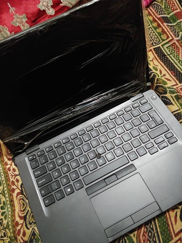 Dell Latitude 5400 (Brand new] 100% ok 0