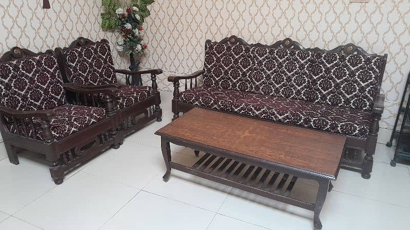 5 seater sofa set for sale with molty foam gadi v good condition 0