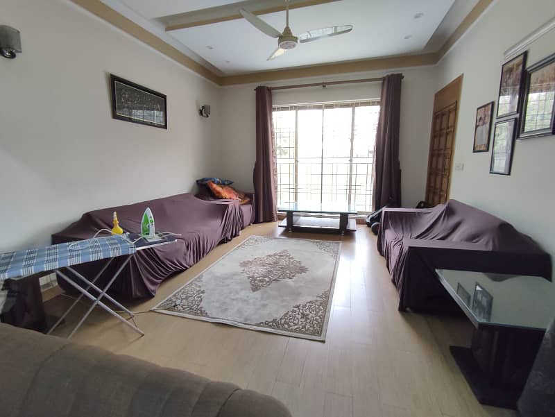 10 Marla House In Bahria Town Lahore For Rent 2