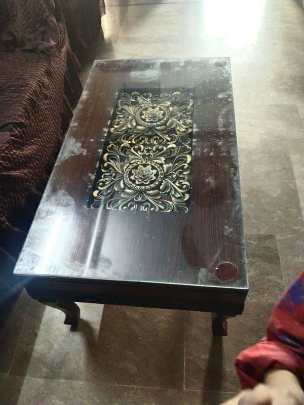 5 seatr dinng table and center table for sale 2