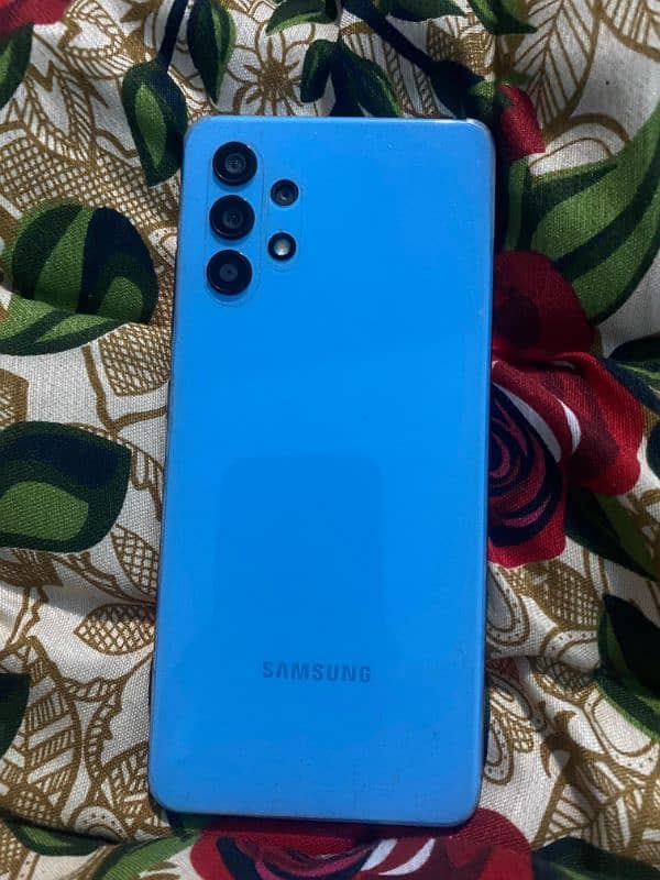 samsung A32 new condition with box 0