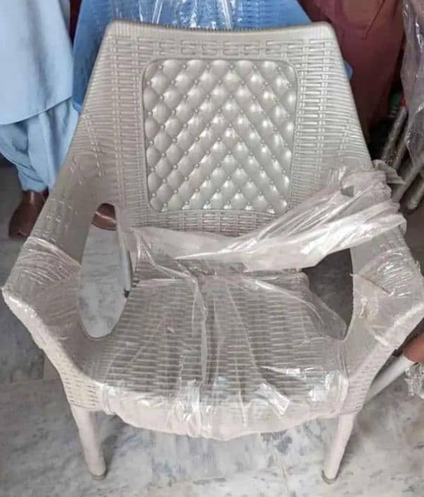 Plastic chairs. . . whole sell price. . . 03369178946 1