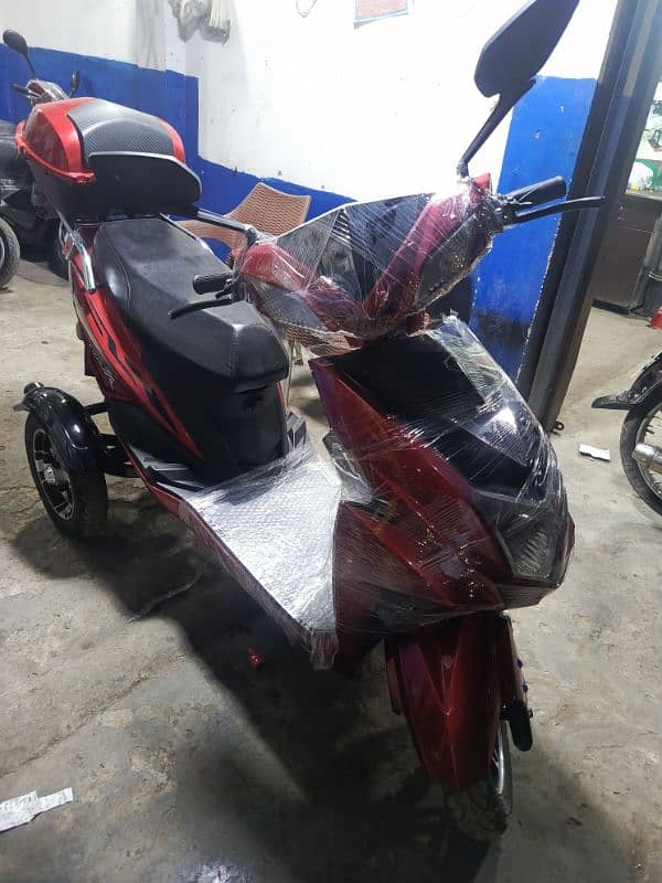 electric tri wheeler scooty like new 3 wheel scooter 11