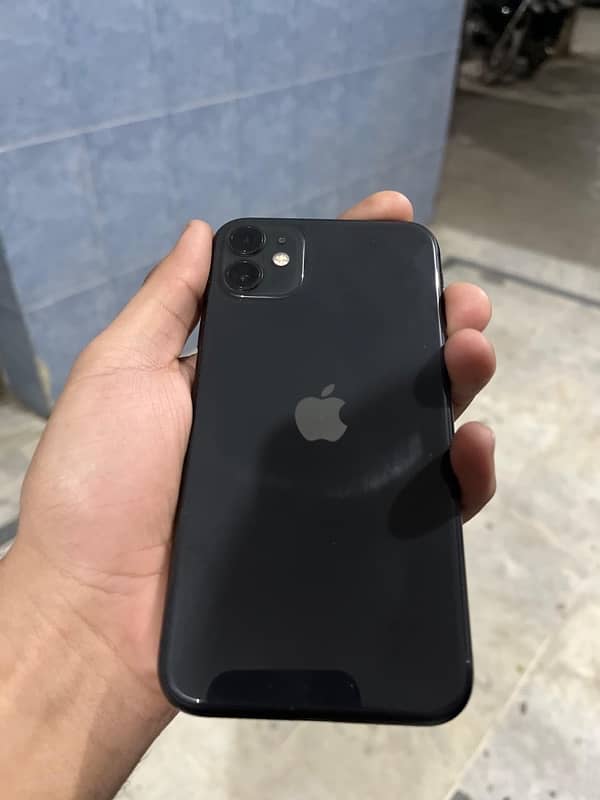 iphone 11 9.5/10 condition 0