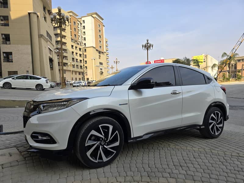 Honda Vezel Hybrid RS Honda Sensing 2020 2