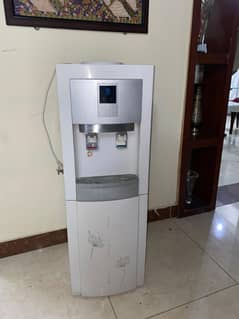 PEL Water Dispenser