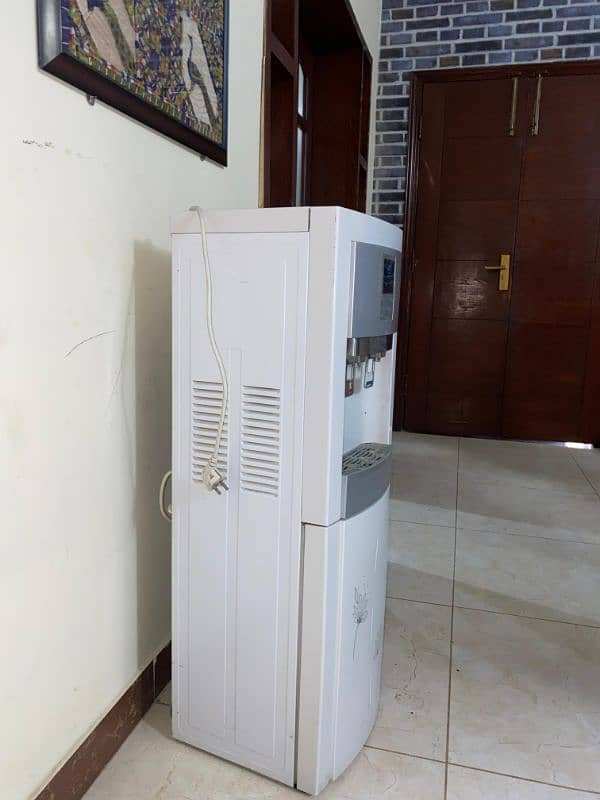 PEL Water Dispenser 2