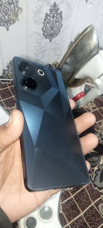 tecno camon 20 pro 8/256 contact 03049098944 3