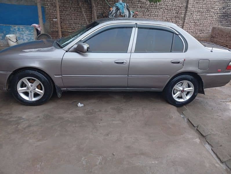 Toyota Corolla XE 2001 2