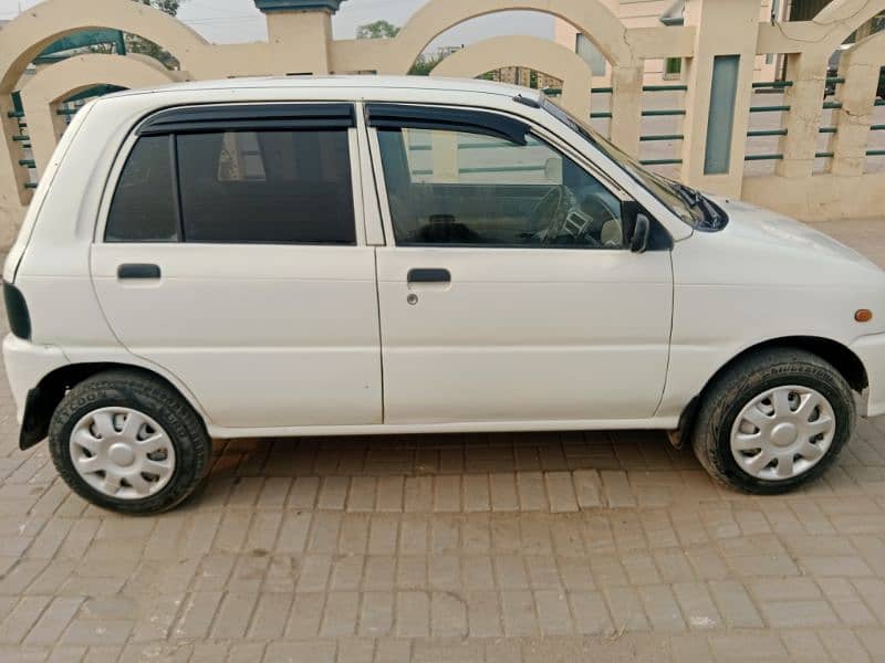 Daihatsu Cuore 2009 7