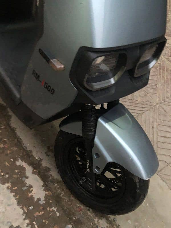 Hi speed Tail G company Scootey new just 2month used Urgent sale 1