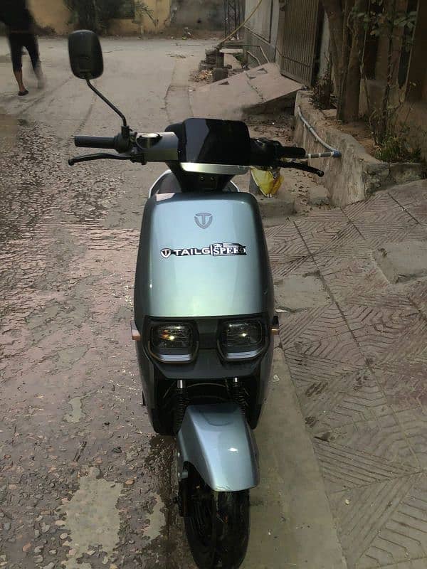 Hi speed Tail G company Scootey new just 2month used Urgent sale 10