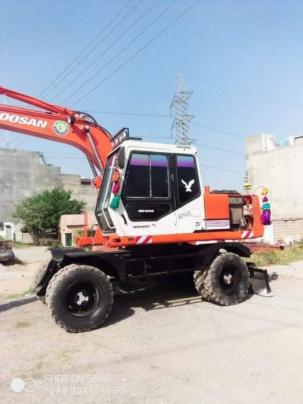 excavator solar 130.3 1997 0