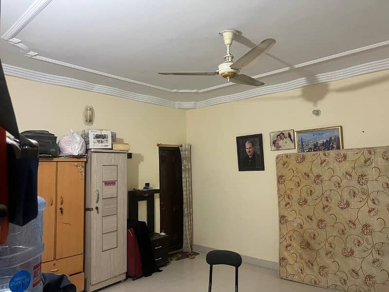 4 Bed Big lounge, Spacious Portion very well maintained in PECHS Block-2 10