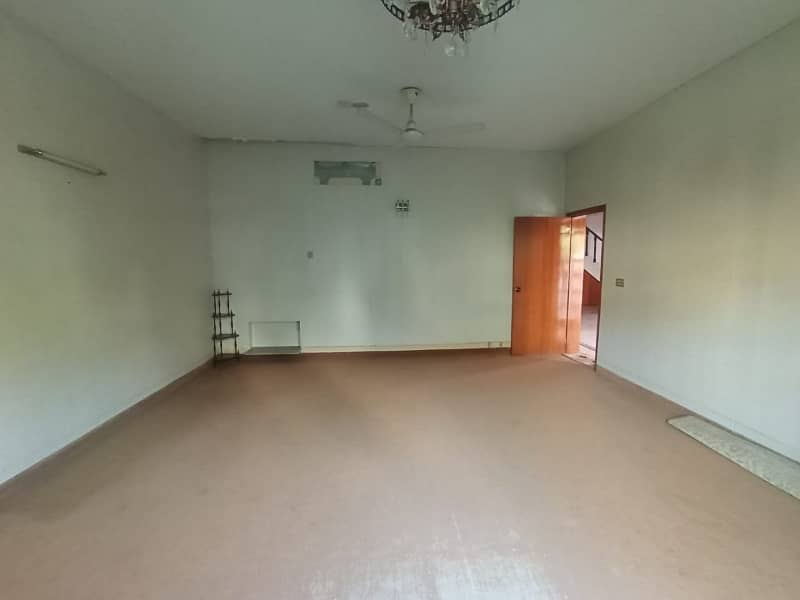 10 MARLA FULL HOUSE FOR SALE IN REAL COTTAGES NEAR DHA PHASE 1 1