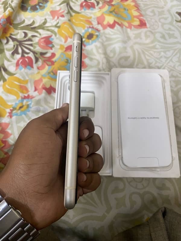 Iphone 11 256gb Official PTA approved 2