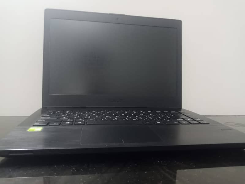 ASUS PRO LAPTOP 1