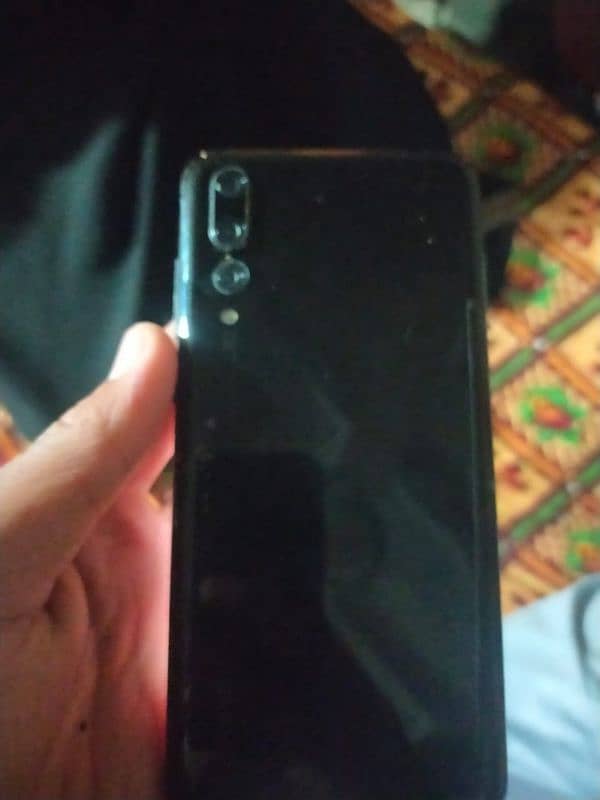 Huawei p20 pro 128 gb with original panel dual sim 4