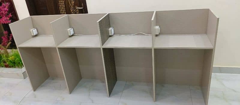 4 persons rack for office use 3