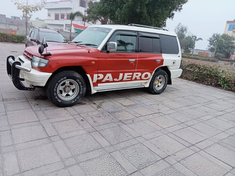 Mitsubishi Pajero 1991 4