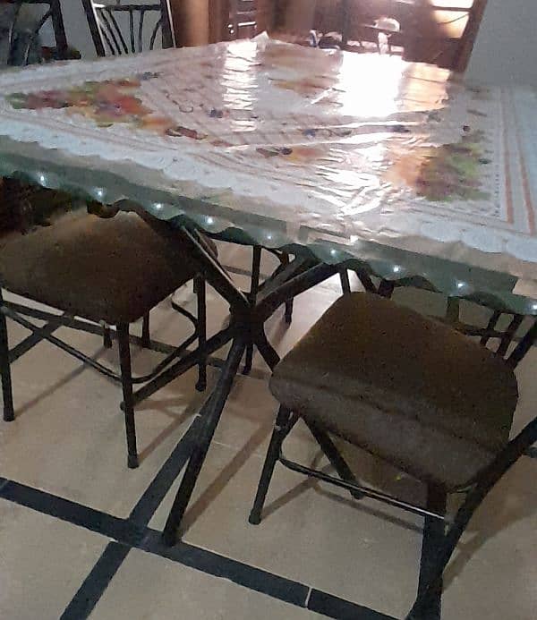 urgent sale iron dinning dining table with six chairs 0