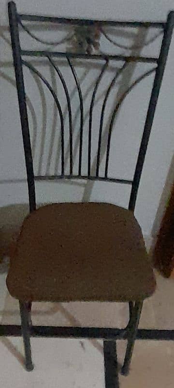 urgent sale iron dinning dining table with six chairs 3