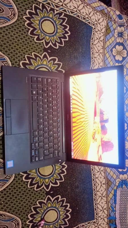 Dell Laptop Core i5 6300U 0