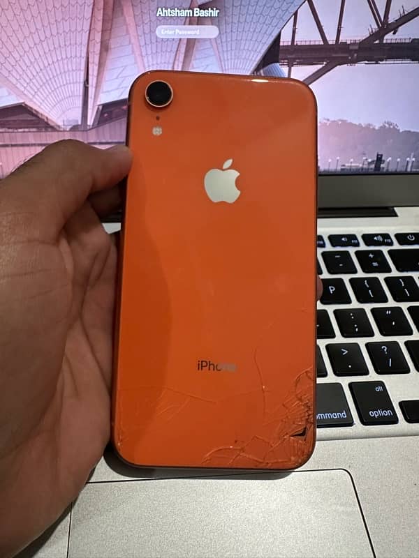 iPhone XR 64GB Factory Unlock 2