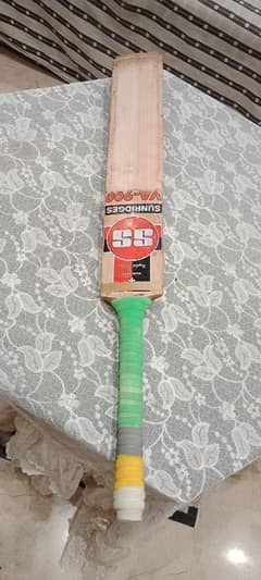 English willow cricket bat Good ping weight 2.5 lbs