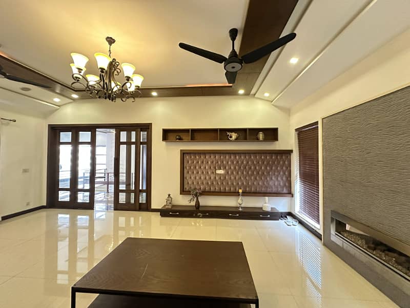 One Kanal Fully Furnished House For Rent in Bahria Town Lahore 8