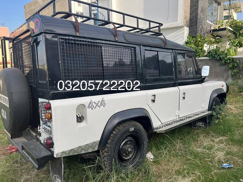 Land Rover Defender 1982 3