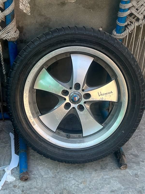 sports car alloy wheels 17” rims with 3 Tyre 4 Tre damge 2