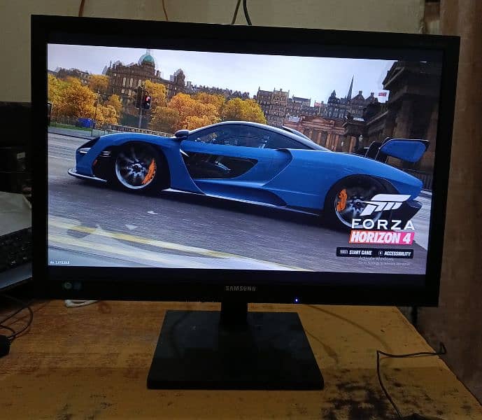 Samsung LED 24" Full HD+ (Lush Condition) 5