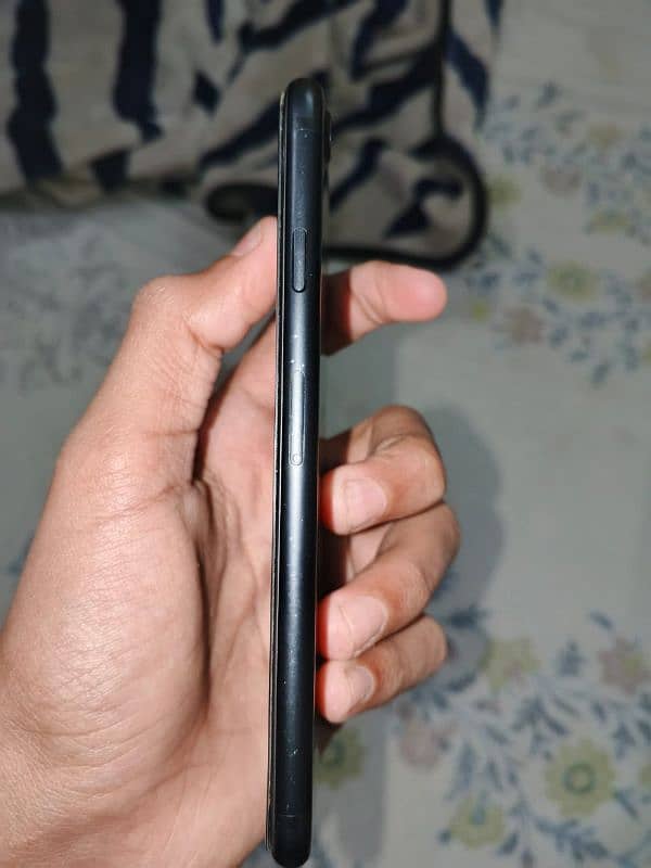 iphone 7 condition 10 10 ha genun ha original panel ha urgent sale 7