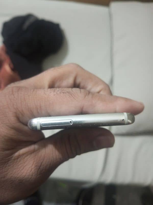 samsung s 8 mobile. . pannel damaged 2