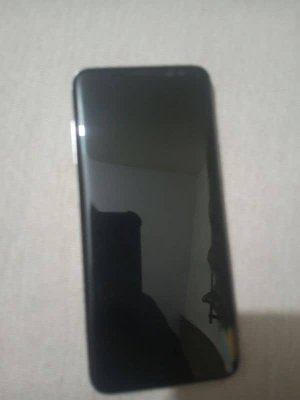 samsung s 8 mobile. . pannel damaged 5