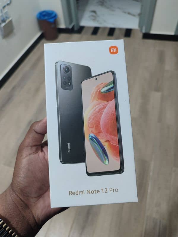 Redmi Note 12 Pro.  8+4 GB.   256 GB 4