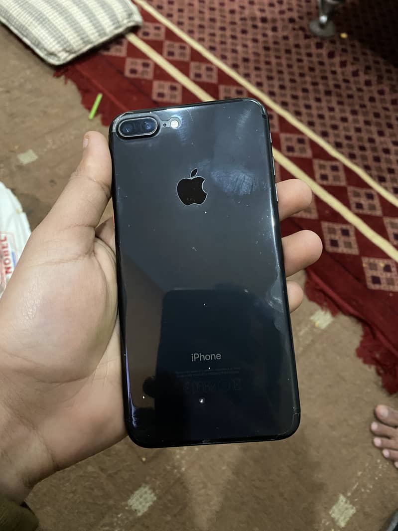 Apple iPhone 7 Plus 5