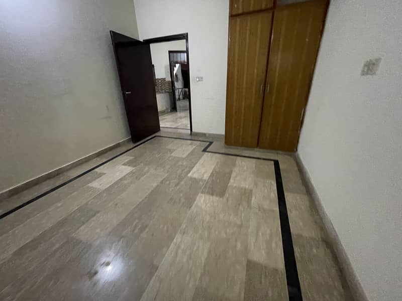 5 Marla upper Portion For Rent in Johar town 8