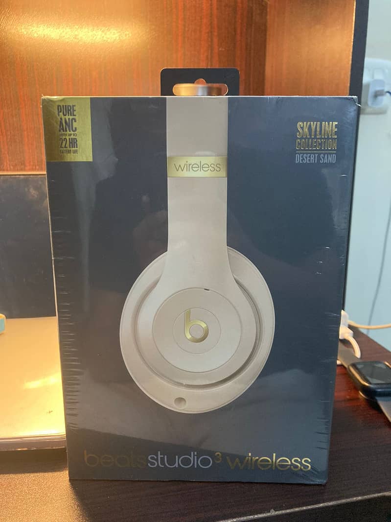 Beats Studio 3 Skyline edition (Wireless) SEAL PACKED 2