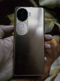 Vivo V40e